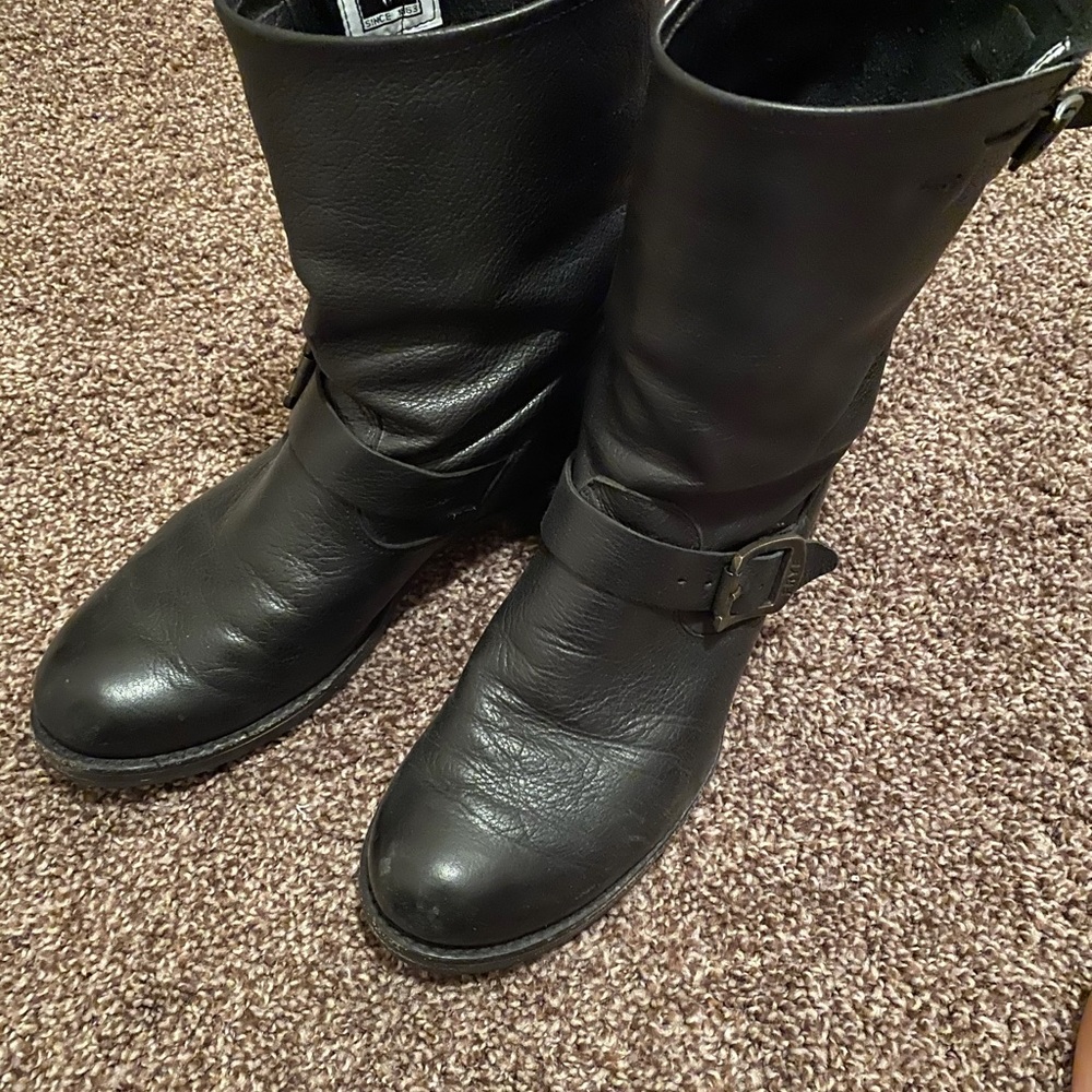 Frye Veronica short boot